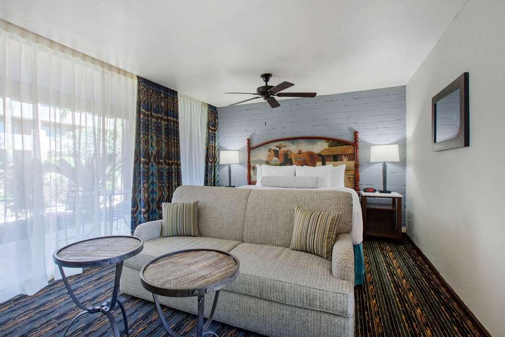 La Posada Lodge & Casitas, Ascend Hotel Collection Casas Adobes Room photo